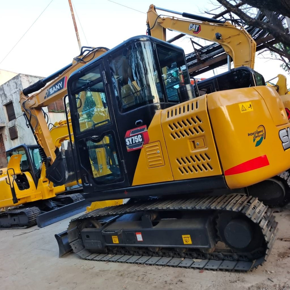 Sany SY 215 C - Pelle sur chenille: photos 2 Sany SY 215 C - Pelle sur chenille: photos 2