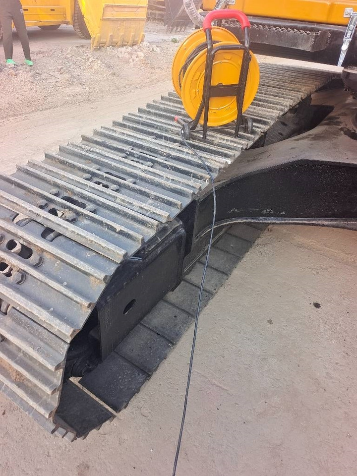 Sany SY 215 H - Pelle sur chenille: photos 3 Sany SY 215 H - Pelle sur chenille: photos 3