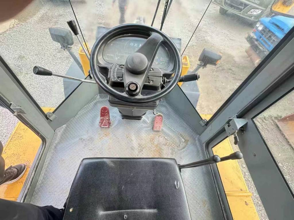 Bulldozer Shantui SD 32: photos 16
