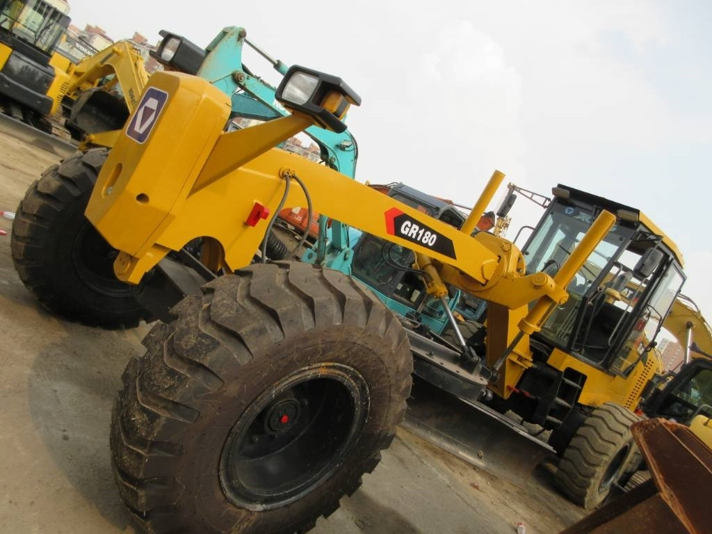XCMG GR 180 - Niveleuse: photos 3 XCMG GR 180 - Niveleuse: photos 3