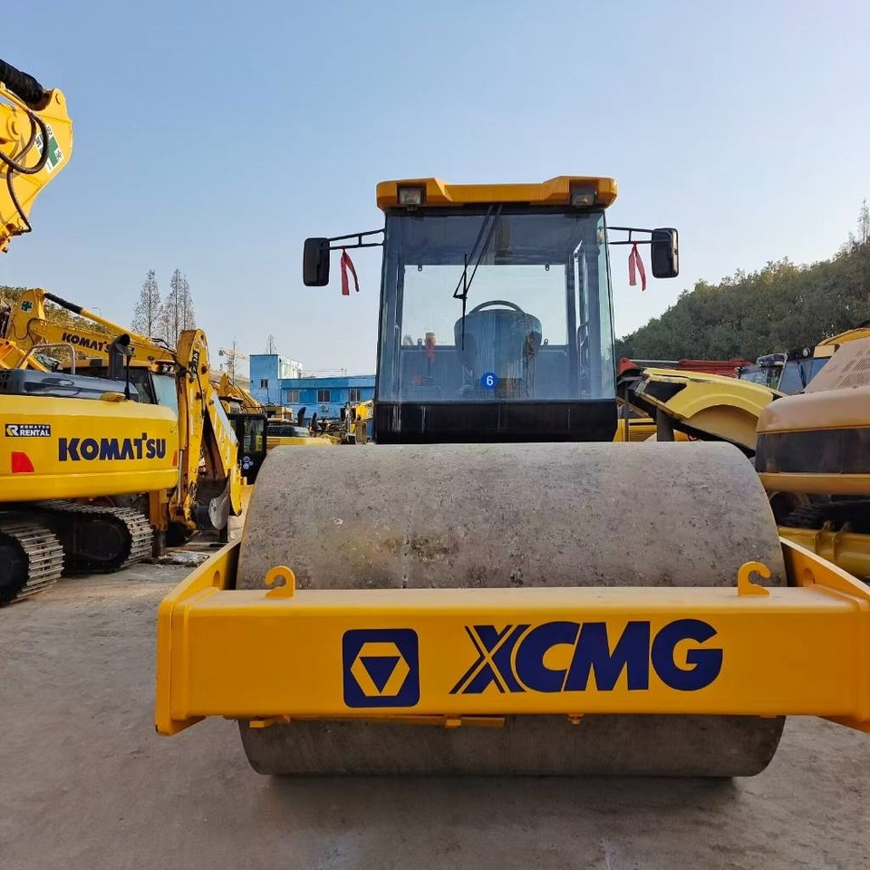 XCMG XS 143J - Pelle sur chenille: photos 4 XCMG XS 143J - Pelle sur chenille: photos 4