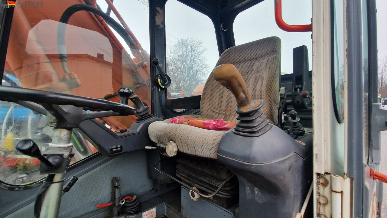 Atlas 1604K Verstellausleger - Pelle sur pneus: photos 5 Atlas 1604K Verstellausleger - Pelle sur pneus: photos 5