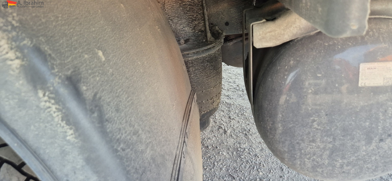 MAN TGL 8.160 4x2 Brotkoffer mit Kühlfach nicht fahrbereit ! nicht rollfähig - Utilitaire frigorifique: photos 4 MAN TGL 8.160 4x2 Brotkoffer mit Kühlfach nicht fahrbereit ! nicht rollfähig - Utilitaire frigorifique: photos 4