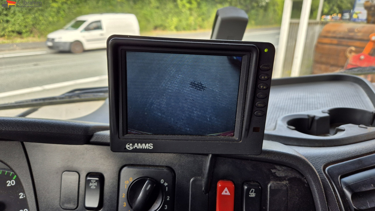 Mercedes-Benz 1222 Werkstattkoffer mit Regalsystem - Camion fourgon: photos 2 Mercedes-Benz 1222 Werkstattkoffer mit Regalsystem - Camion fourgon: photos 2