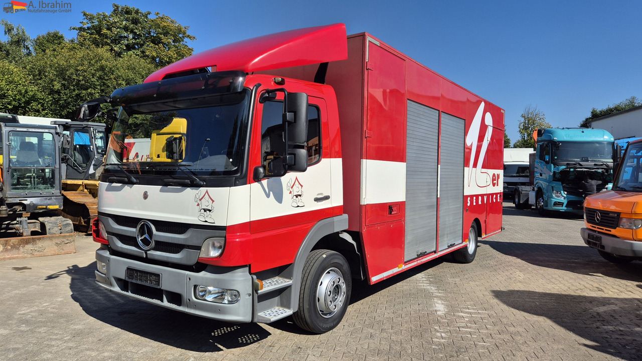 Mercedes-Benz 1222 Werkstattkoffer mit Regalsystem - Camion fourgon: photos 1 Mercedes-Benz 1222 Werkstattkoffer mit Regalsystem - Camion fourgon: photos 1