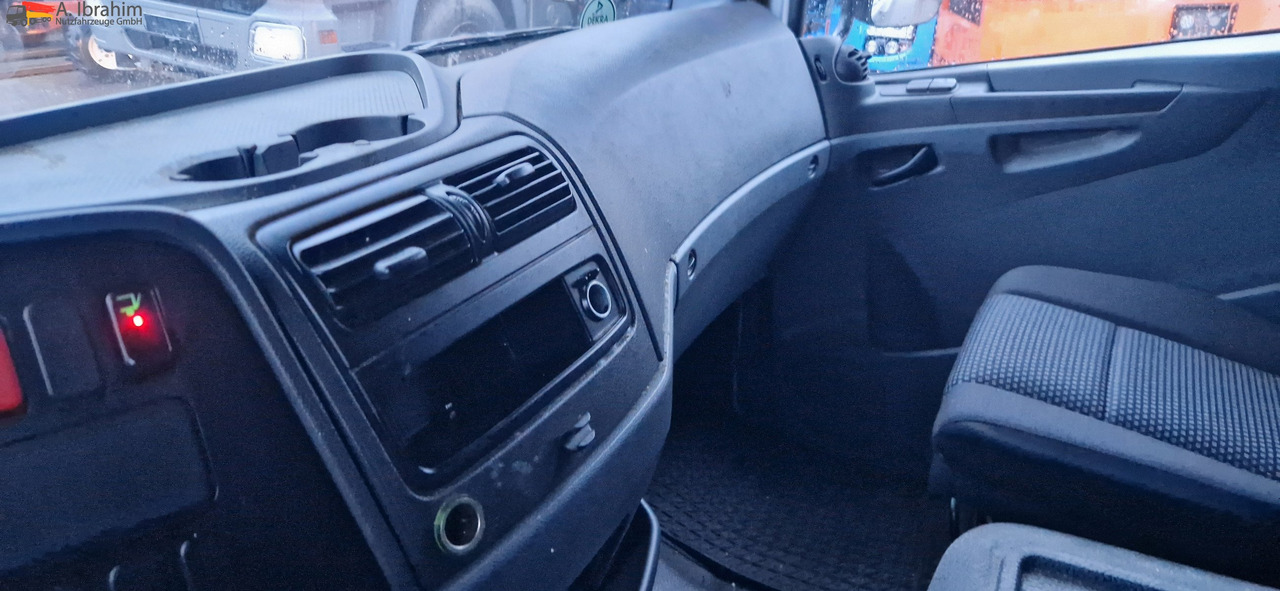 Mercedes-Benz 816 Koffer, LBW - Fourgon grand volume: photos 2 Mercedes-Benz 816 Koffer, LBW - Fourgon grand volume: photos 2