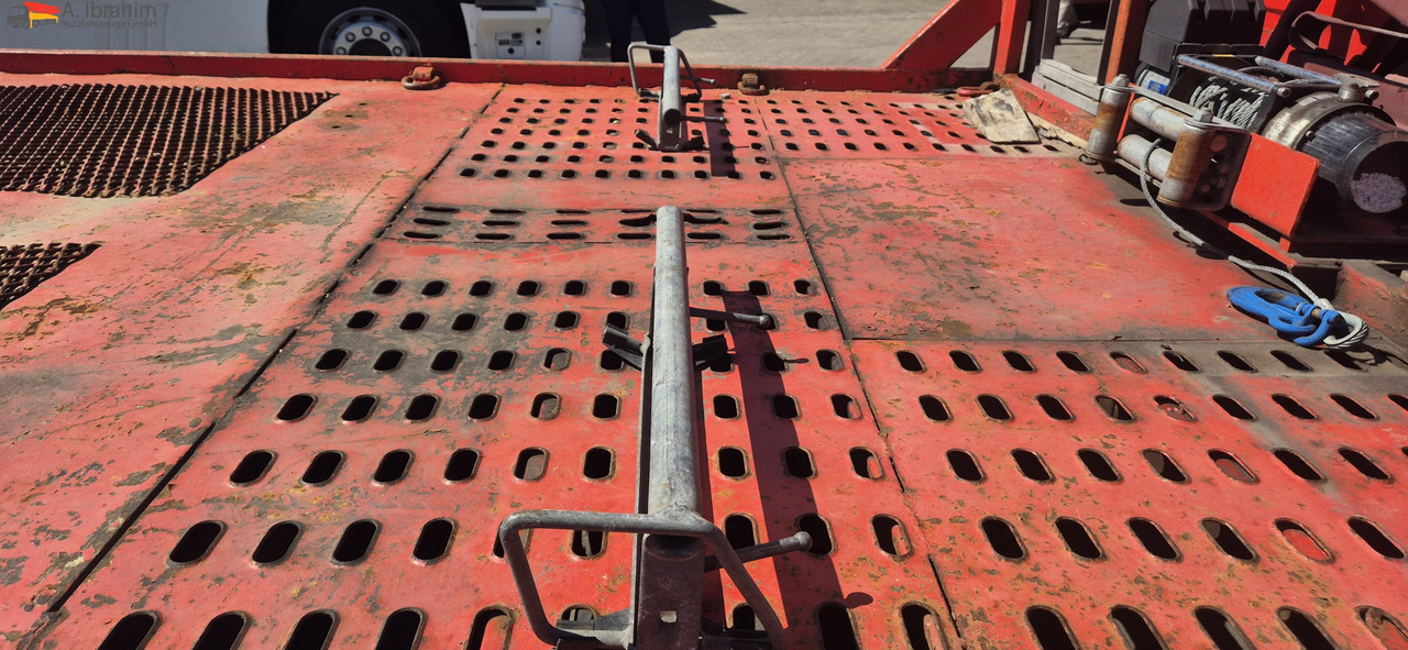 Mercedes-Benz 914 - Remorqueuse: photos 3 Mercedes-Benz 914 - Remorqueuse: photos 3