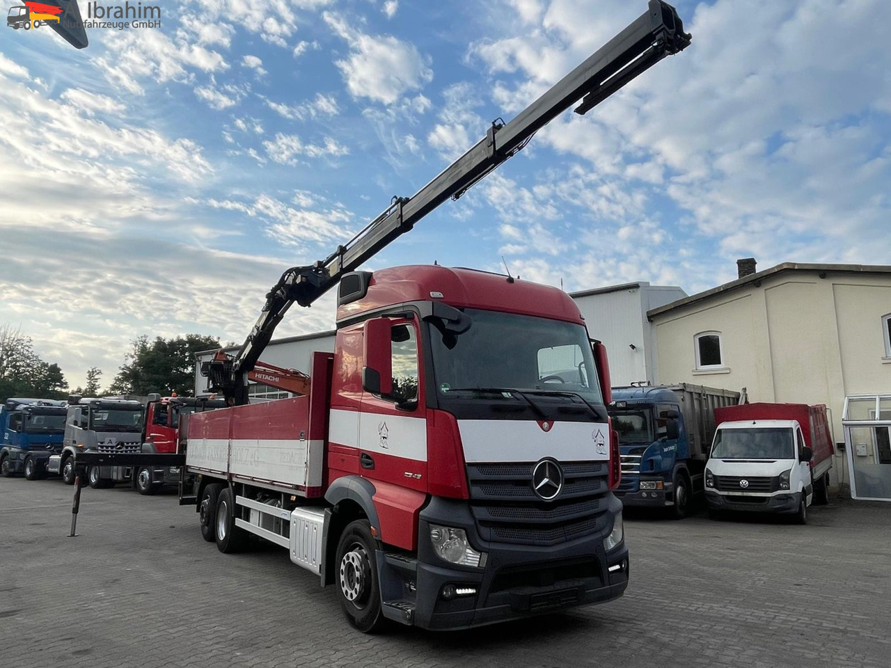 Mercedes-Benz Actros 2545 6x2 Pritsche Kran HIAB 166 - Camion plateau, Camion grue: photos 1 Mercedes-Benz Actros 2545 6x2 Pritsche Kran HIAB 166 - Camion plateau, Camion grue: photos 1