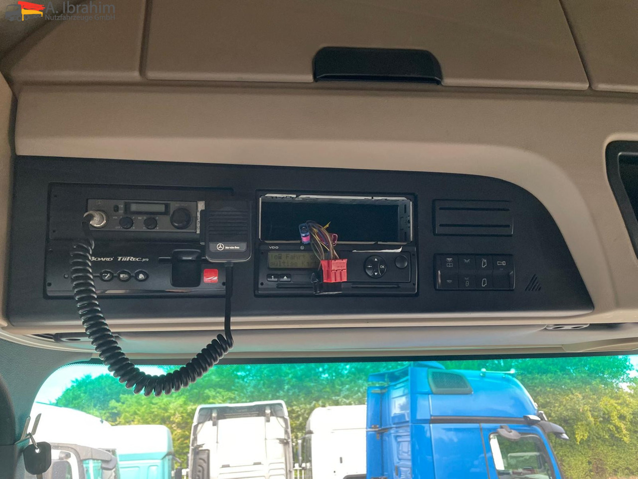 Camion plateau, Camion grue Mercedes-Benz Actros 2545 6x2 Pritsche Kran HIAB 166: photos 6