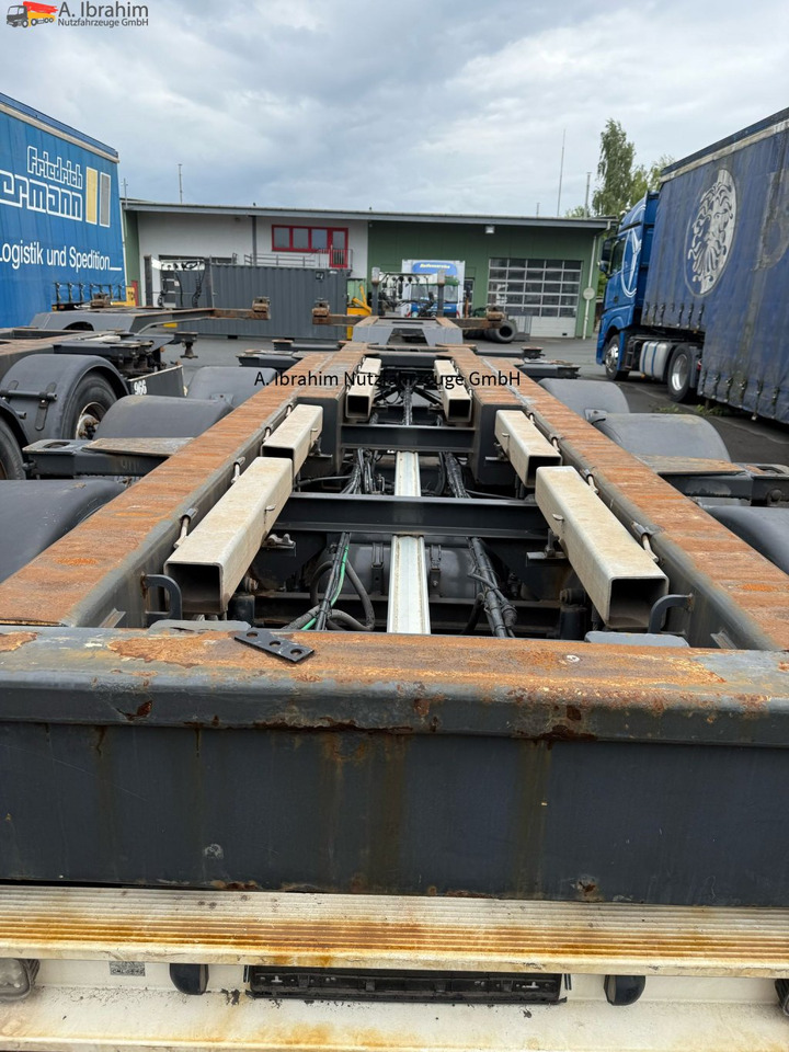 Renders Euro 902 20,30.40.45 ft Zustand gut - Semi-remorque porte-conteneur/ Caisse mobile: photos 4 Renders Euro 902 20,30.40.45 ft Zustand gut - Semi-remorque porte-conteneur/ Caisse mobile: photos 4
