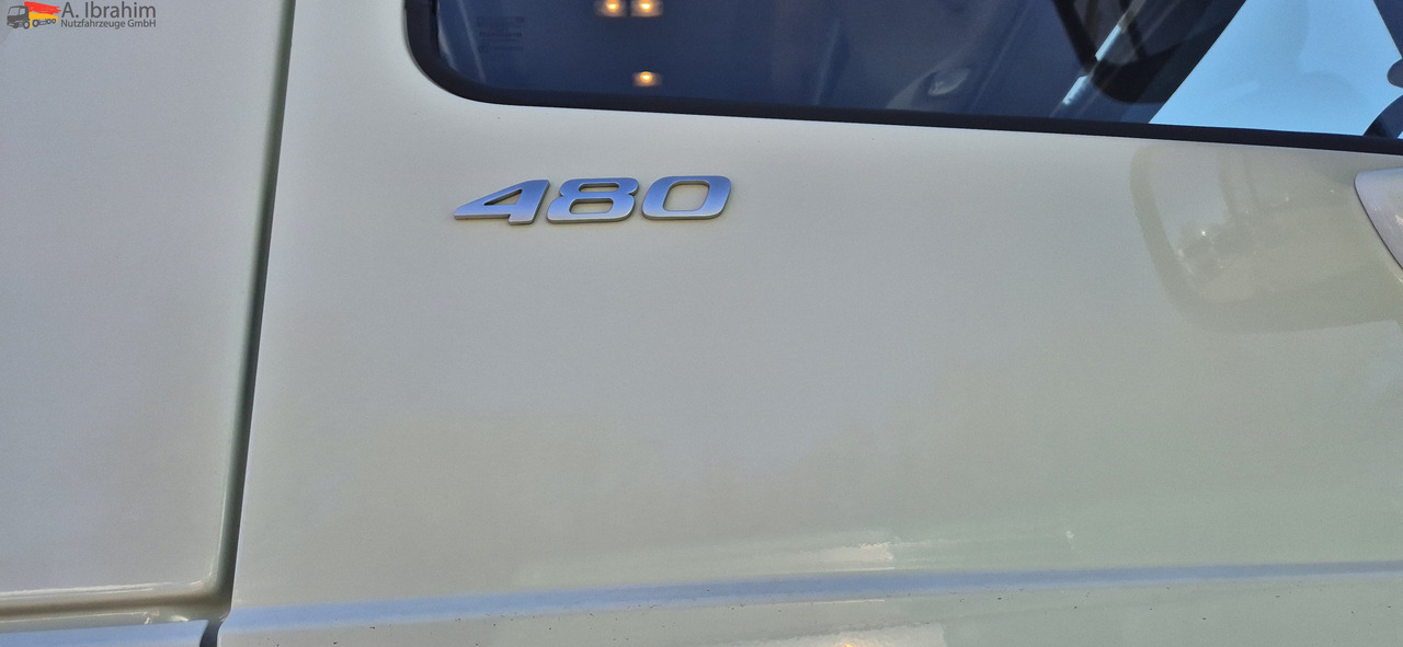 Daf XF 480 FT einsatzbereit Vollspoiler, Retarder 2xTank - Tracteur routier: photos 5 Daf XF 480 FT einsatzbereit Vollspoiler, Retarder 2xTank - Tracteur routier: photos 5