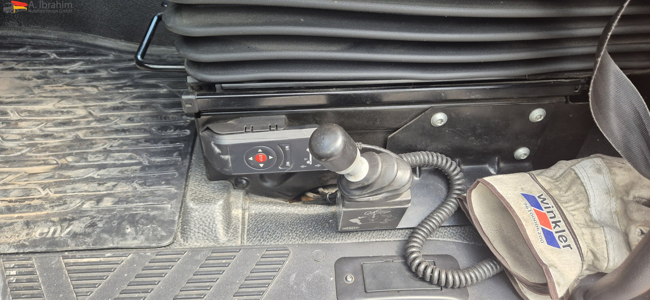 Mercedes-Benz DB 1846 H 4x4 Topzustand einsatzbereit - Tracteur routier: photos 3 Mercedes-Benz DB 1846 H 4x4 Topzustand einsatzbereit - Tracteur routier: photos 3