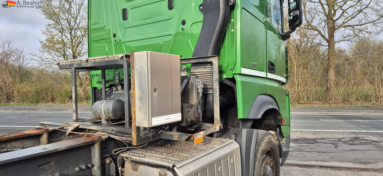 Mercedes-Benz DB 2853 4x4x2H Retarder - Tracteur routier: photos 4 Mercedes-Benz DB 2853 4x4x2H Retarder - Tracteur routier: photos 4