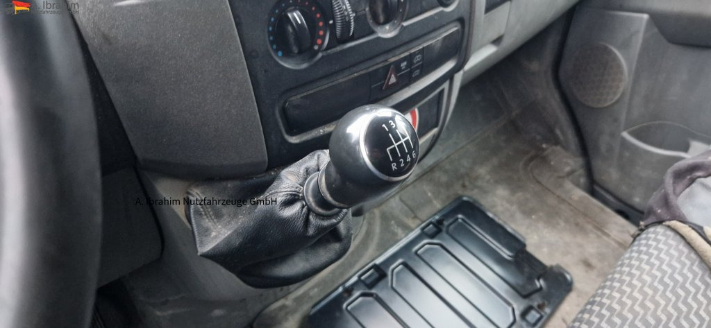 VW Crafter 2.5 Diesel - Fourgon utilitaire: photos 3 VW Crafter 2.5 Diesel - Fourgon utilitaire: photos 3
