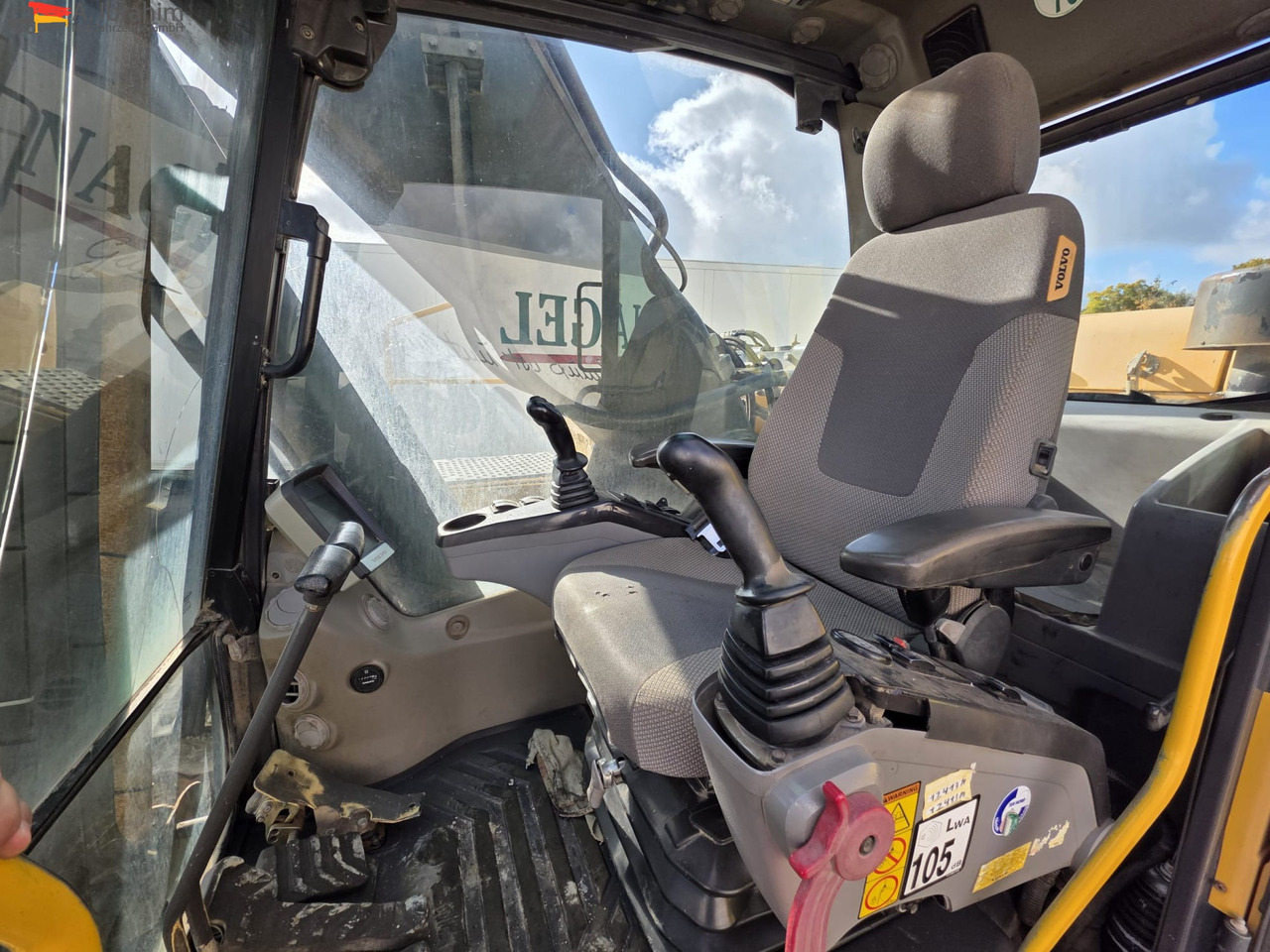 Volvo EC360C Schnellwechsler | Hammerhydraulik | Klima | 40t | 12305 St. - Pelle sur chenille: photos 3 Volvo EC360C Schnellwechsler | Hammerhydraulik | Klima | 40t | 12305 St. - Pelle sur chenille: photos 3