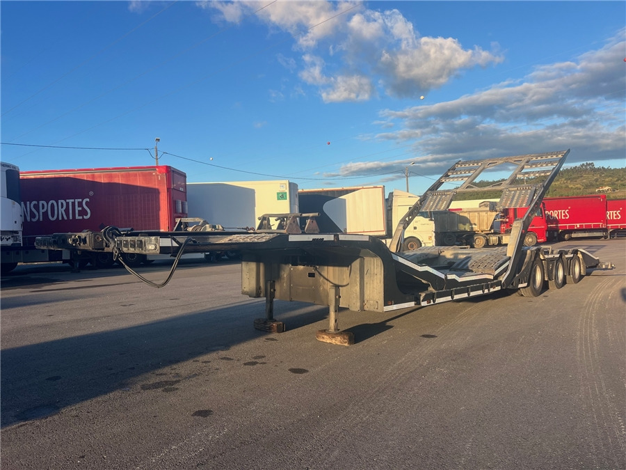 FMS FS3 - Semi-remorque porte-voitures: photos 1 FMS FS3 - Semi-remorque porte-voitures: photos 1