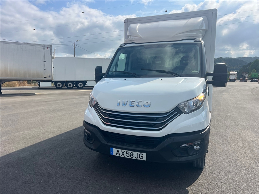 Iveco 35C16HA8 - Fourgon grand volume: photos 2 Iveco 35C16HA8 - Fourgon grand volume: photos 2