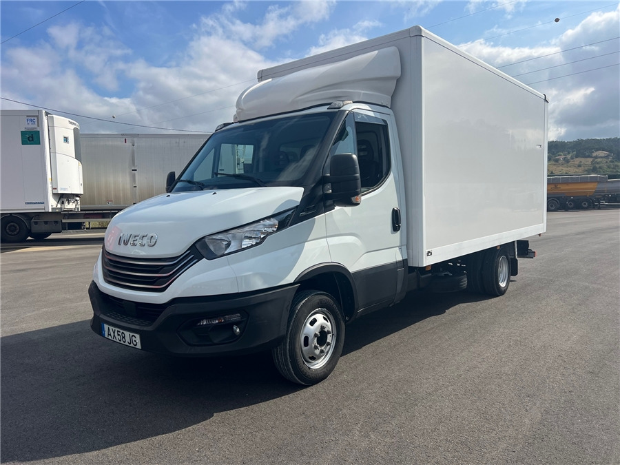 Iveco 35C16HA8 - Fourgon grand volume: photos 1 Iveco 35C16HA8 - Fourgon grand volume: photos 1