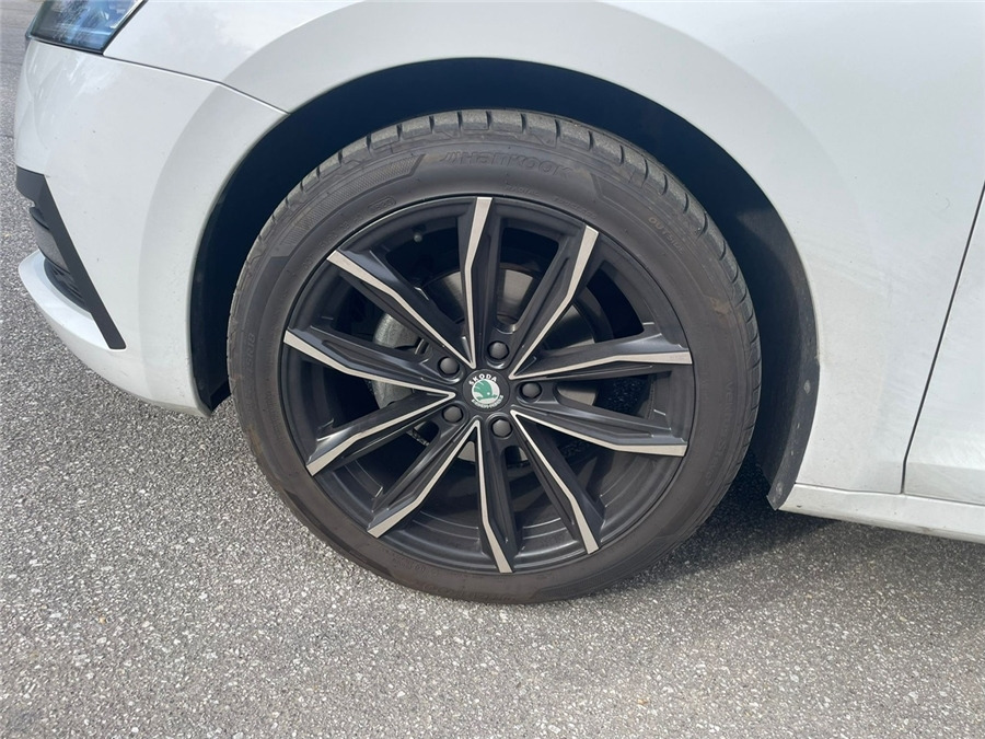Voiture SKODA OCTAVIA: photos 14