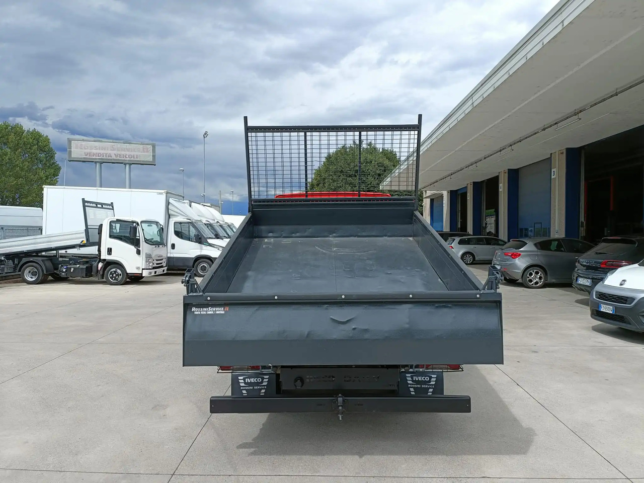 IVECO DAILY 35C12 RIBALTABILE - Utilitaire benne: photos 5 IVECO DAILY 35C12 RIBALTABILE - Utilitaire benne: photos 5