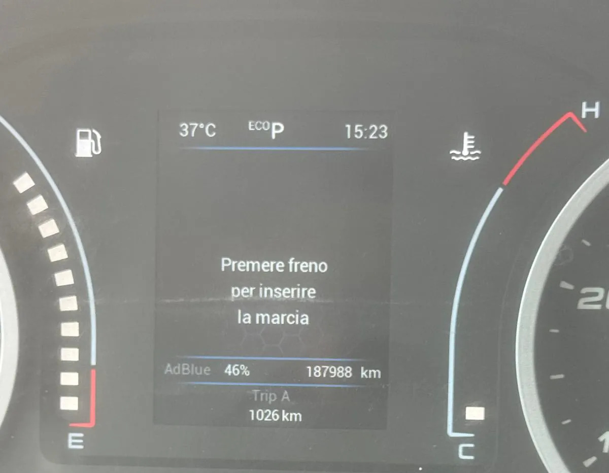 Fourgon grand volume IVECO DAILY 35C14: photos 8