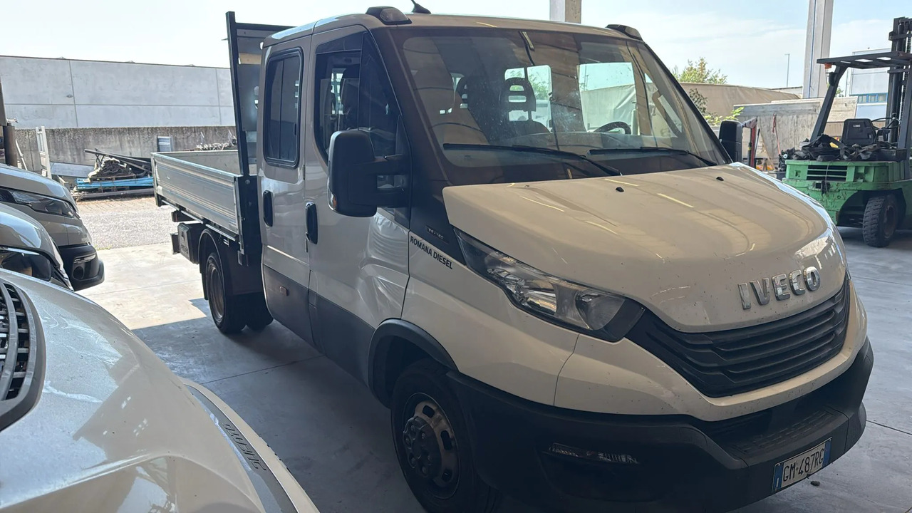 IVECO DAILY 35C16 DOPPIA CABINA RIBALTABILE TRILATERALE 3.0 - Utilitaire benne: photos 2 IVECO DAILY 35C16 DOPPIA CABINA RIBALTABILE TRILATERALE 3.0 - Utilitaire benne: photos 2