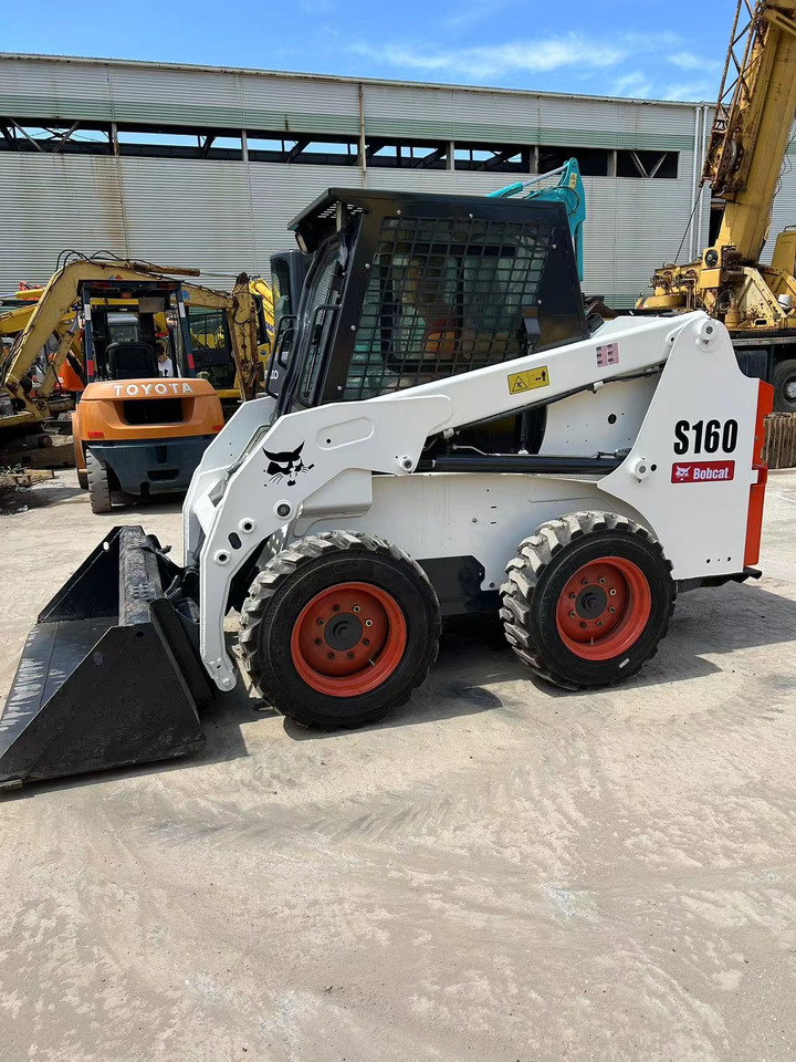 Bobcat S160 - Mini chargeuse: photos 4 Bobcat S160 - Mini chargeuse: photos 4