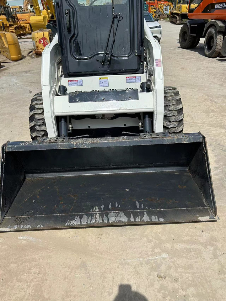 Bobcat S160 - Mini chargeuse: photos 1 Bobcat S160 - Mini chargeuse: photos 1