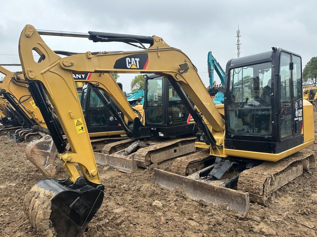 Caterpillar 305.5E - Mini pelle: photos 1 Caterpillar 305.5E - Mini pelle: photos 1