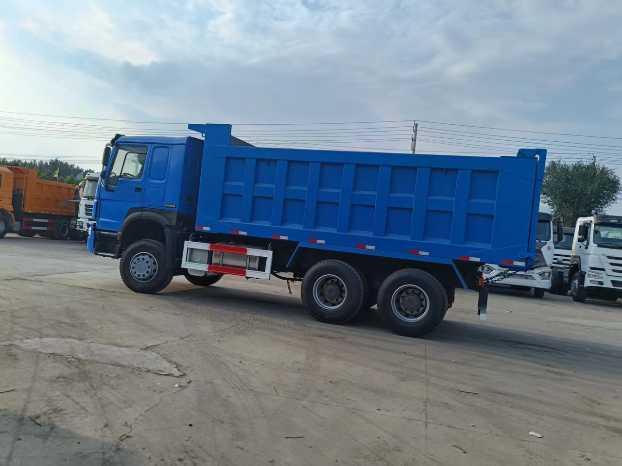 HOWO 371 6X4 - Camion benne: photos 5 HOWO 371 6X4 - Camion benne: photos 5