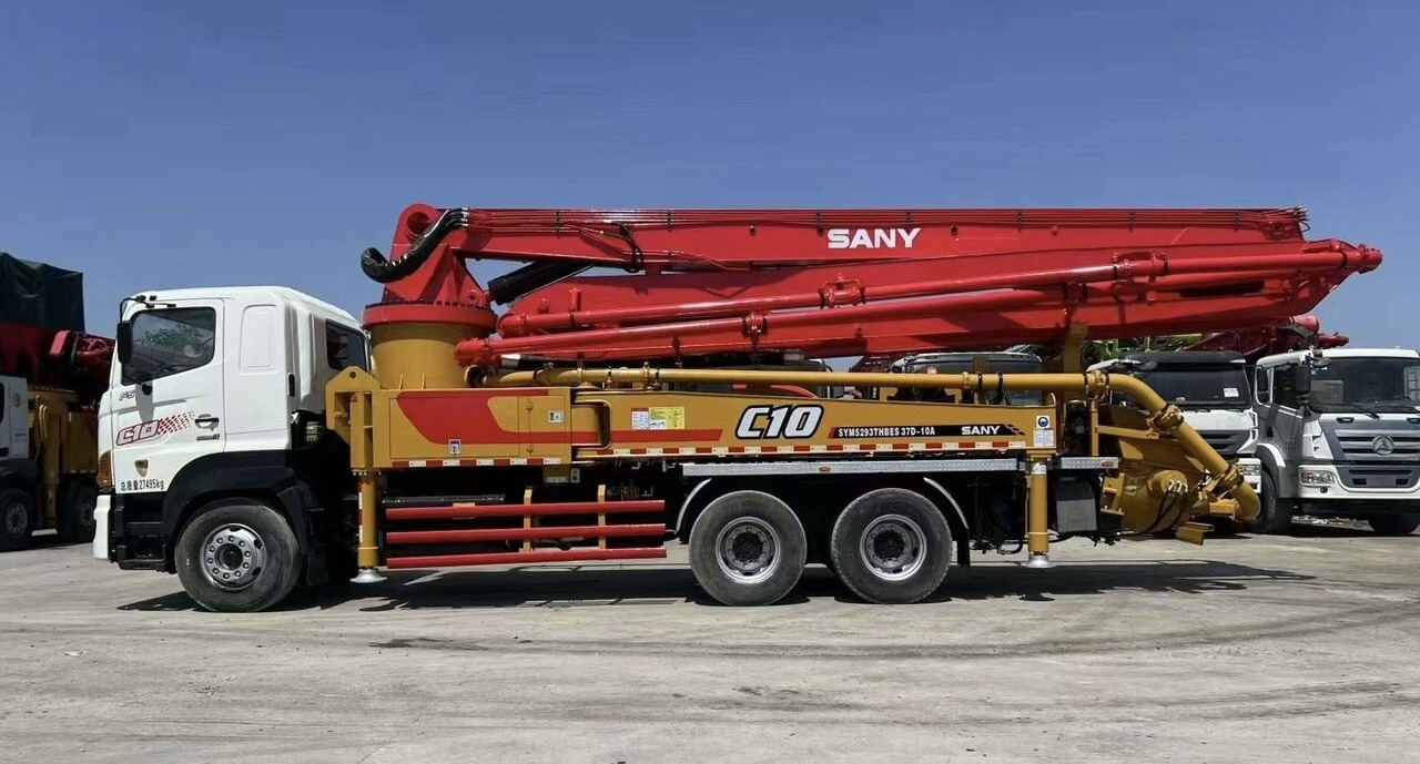Hino Sany on chassis - Camion pompe: photos 4 Hino Sany on chassis - Camion pompe: photos 4