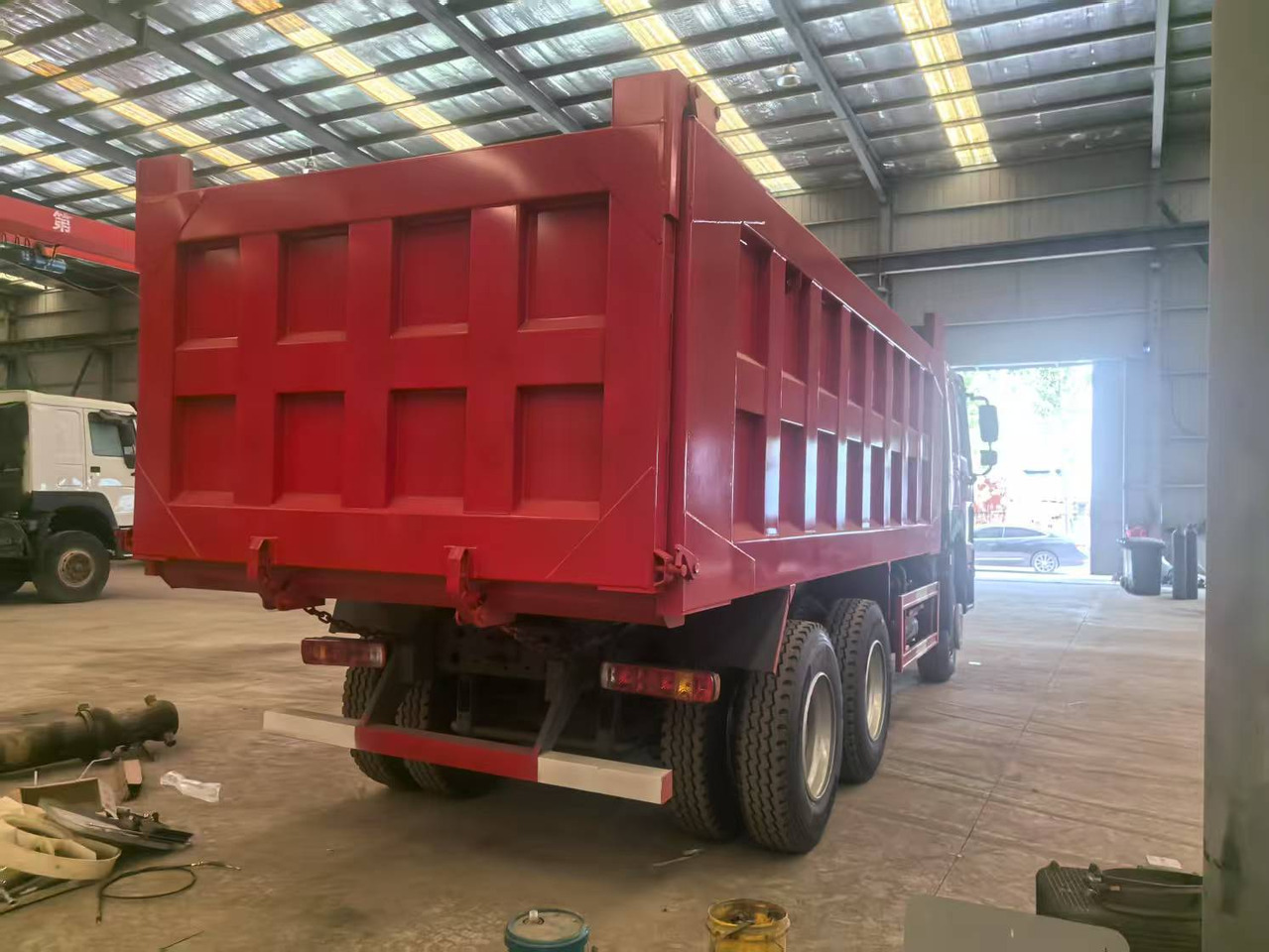 Howo 371 6X4 NEW - Camion benne: photos 4 Howo 371 6X4 NEW - Camion benne: photos 4