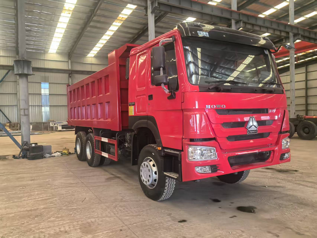 Howo 371 6X4 NEW - Camion benne: photos 1 Howo 371 6X4 NEW - Camion benne: photos 1