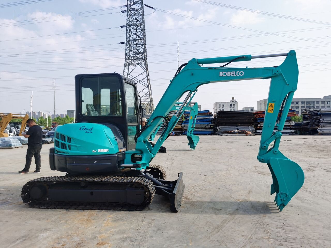 Kobelco SK55SR-5 - Pelle sur chenille: photos 4 Kobelco SK55SR-5 - Pelle sur chenille: photos 4