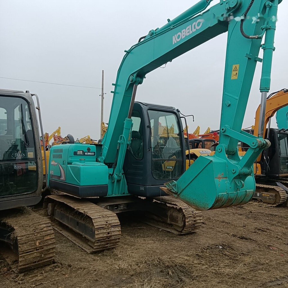 Kobelco SK75-8 - Pelle sur chenille: photos 5 Kobelco SK75-8 - Pelle sur chenille: photos 5