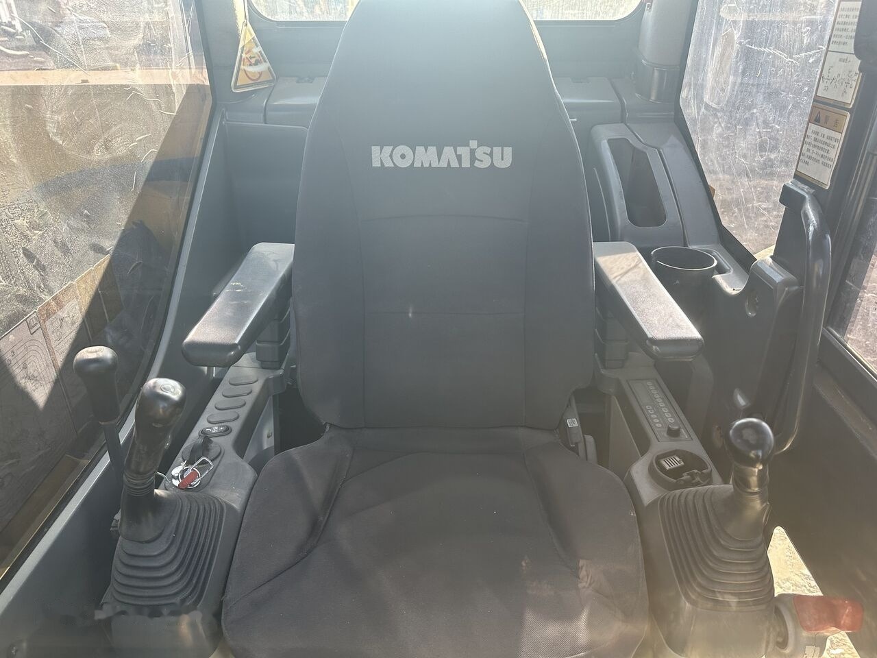 Komatsu PC70 - Mini pelle: photos 4 Komatsu PC70 - Mini pelle: photos 4