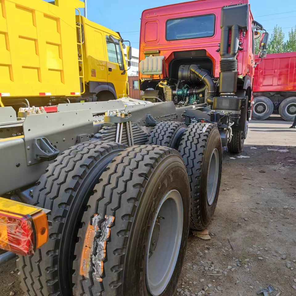 Howo Brandnew unused 371 6X4 - Tracteur routier: photos 3 Howo Brandnew unused 371 6X4 - Tracteur routier: photos 3