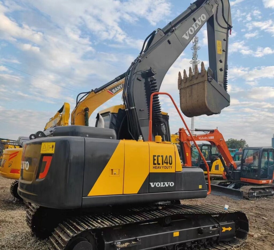 Volvo EC140 - Pelle sur chenille: photos 4 Volvo EC140 - Pelle sur chenille: photos 4