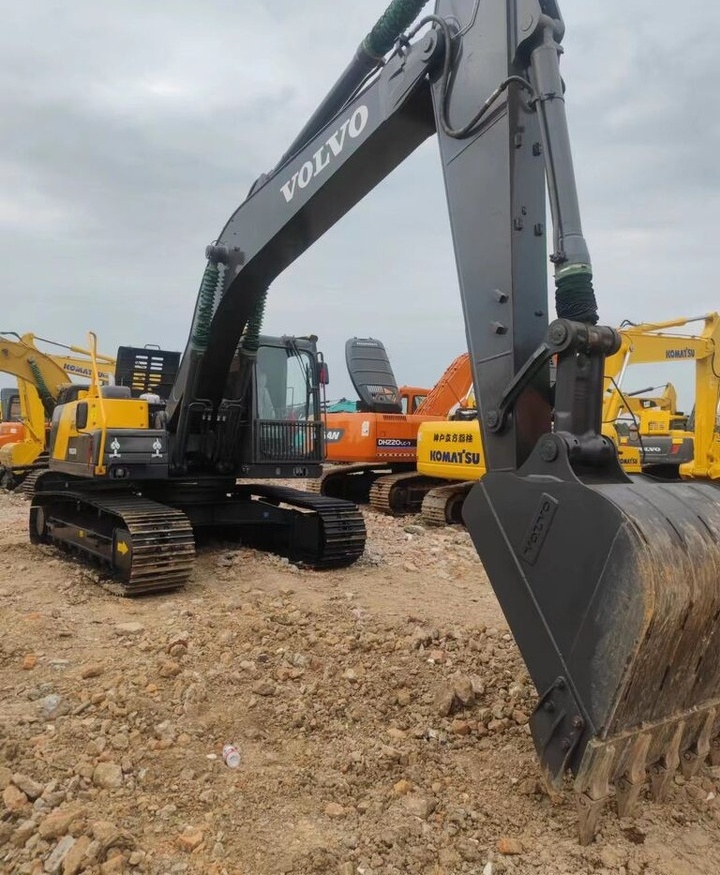 Volvo EC210 - Pelle sur chenille: photos 3 Volvo EC210 - Pelle sur chenille: photos 3