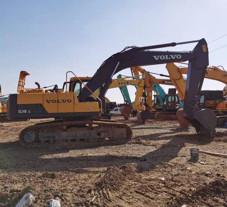 Volvo EC240LC - Pelle sur chenille: photos 4 Volvo EC240LC - Pelle sur chenille: photos 4