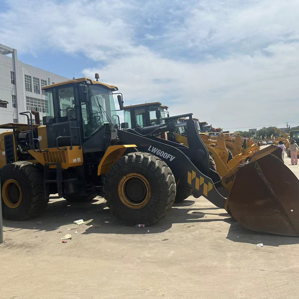 XCMG LW600FV - Chargeuse sur pneus: photos 5 XCMG LW600FV - Chargeuse sur pneus: photos 5