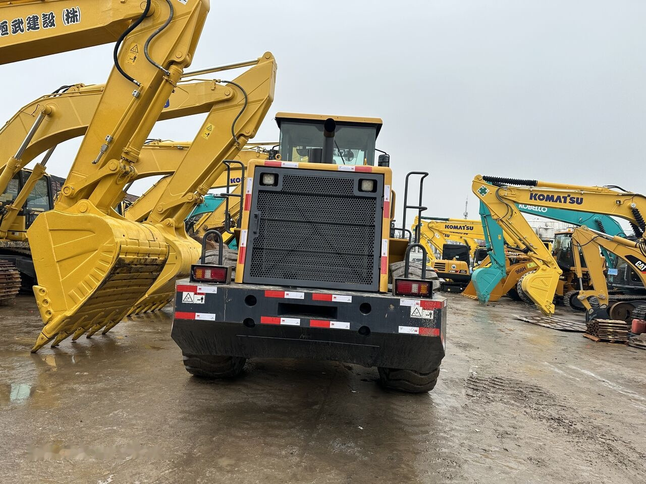 XCMG LW600KV - Chargeuse sur pneus: photos 3 XCMG LW600KV - Chargeuse sur pneus: photos 3