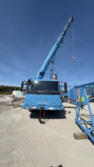 Grove GMK 5130 - Grue mobile: photos 1 Grove GMK 5130 - Grue mobile: photos 1