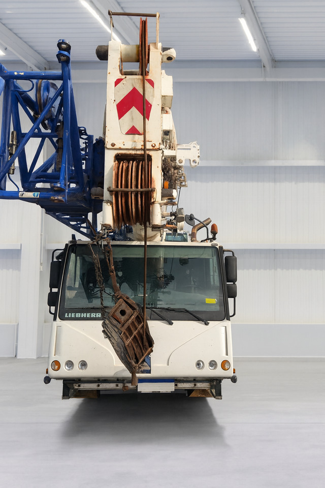 LIEBHERR LTM 1070 - Grue mobile: photos 1 LIEBHERR LTM 1070 - Grue mobile: photos 1