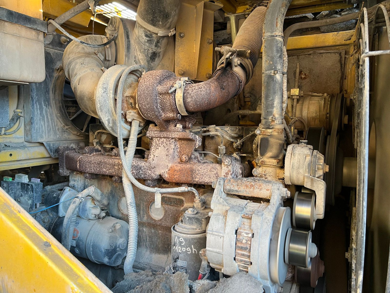 Komatsu WA 270 - Chargeuse sur pneus: photos 5 Komatsu WA 270 - Chargeuse sur pneus: photos 5