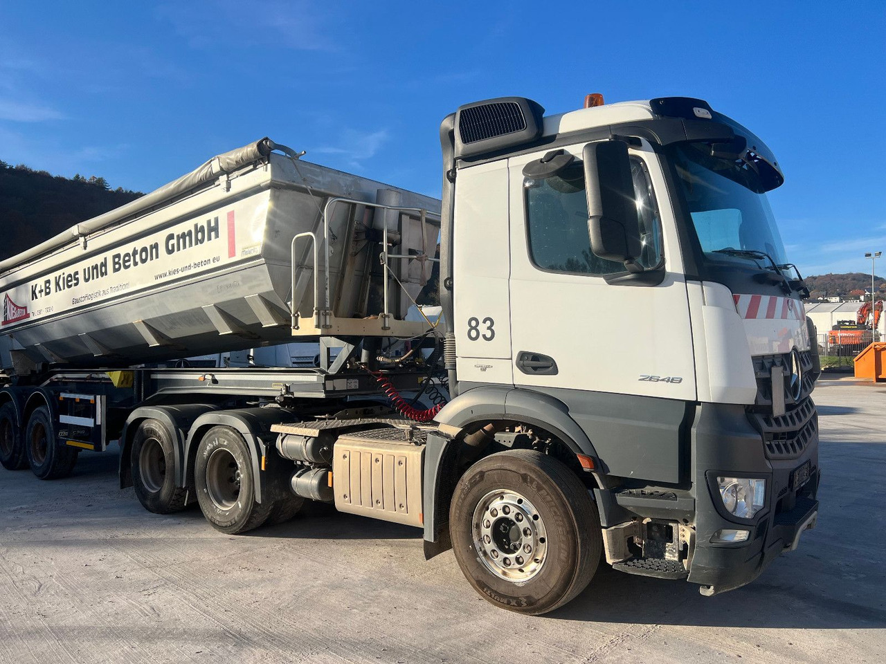 Mercedes-Benz 2648 mit Kippauflieger - Tracteur routier: photos 1 Mercedes-Benz 2648 mit Kippauflieger - Tracteur routier: photos 1