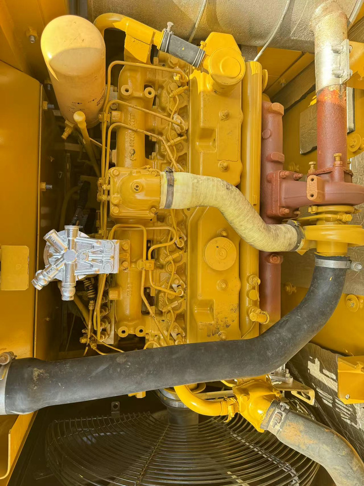 Pelle sur chenille CAT 320CL: photos 6