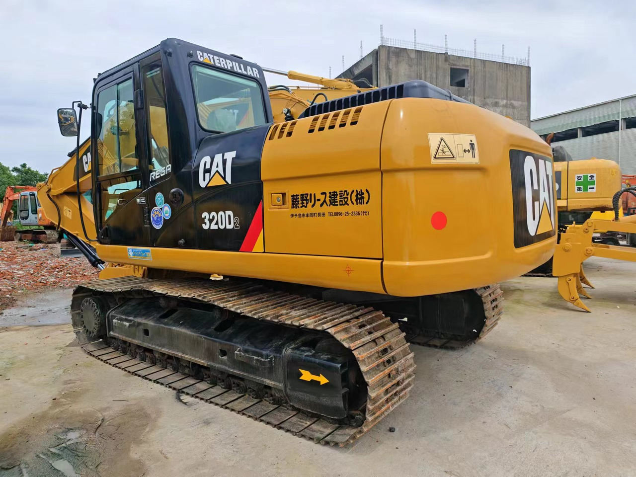 CAT 320D 320D2 320DL - Pelle sur chenille: photos 1 CAT 320D 320D2 320DL - Pelle sur chenille: photos 1