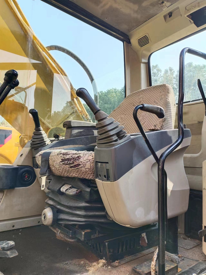 CAT 325CL - Pelle sur chenille: photos 5 CAT 325CL - Pelle sur chenille: photos 5