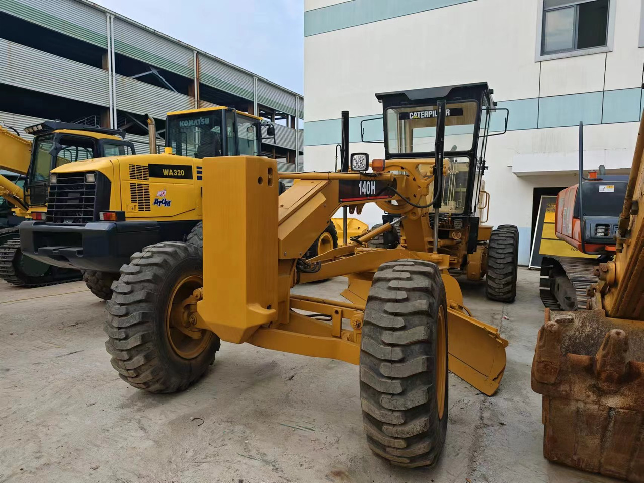 CATERPILLAR 140H - Niveleuse: photos 3 CATERPILLAR 140H - Niveleuse: photos 3